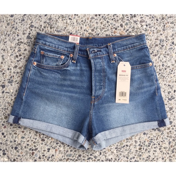 Levi’s High Rise Wedgie Denim Shorts - Picture 3 of 6